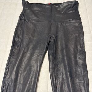 EEUC Spanx faux leather leggings XL - size up in these!